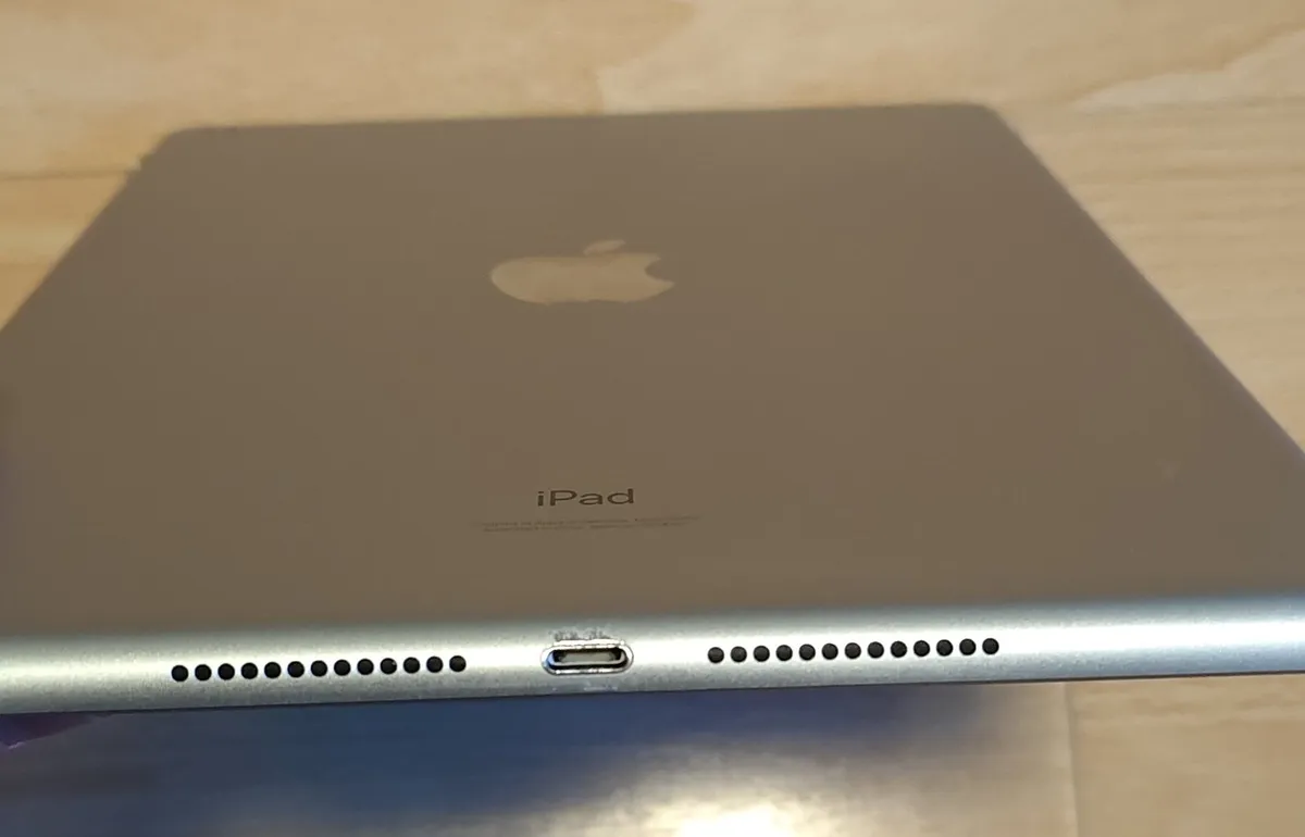 Apple iPad (9th Generation) - Image 4