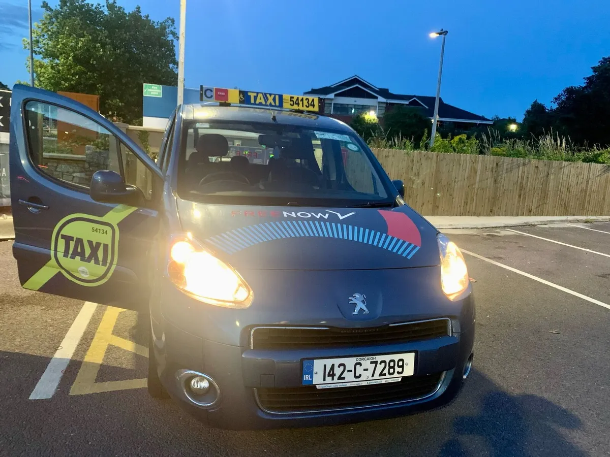 taxi to rent - Image 1