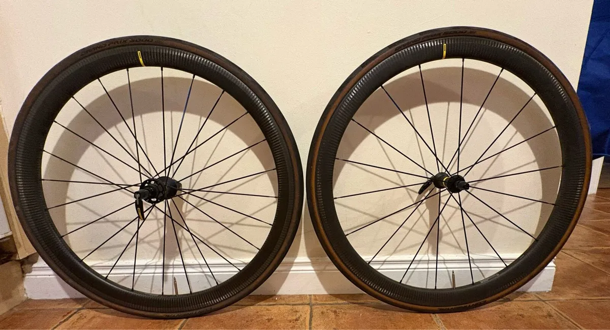 Mavic Cosmic SL 40 rim brake carbon wheelset - Image 1