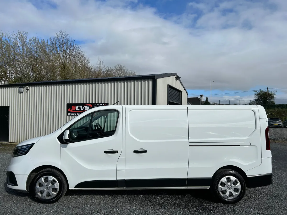 RENAULT TRAFFIC SPORT 2.0DCI LWB NO VAT - Image 3