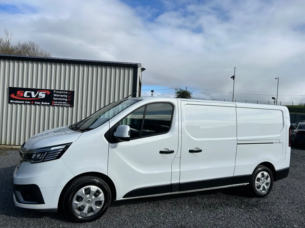 RENAULT TRAFFIC SPORT 2.0DCI LWB NO VAT - Image 1