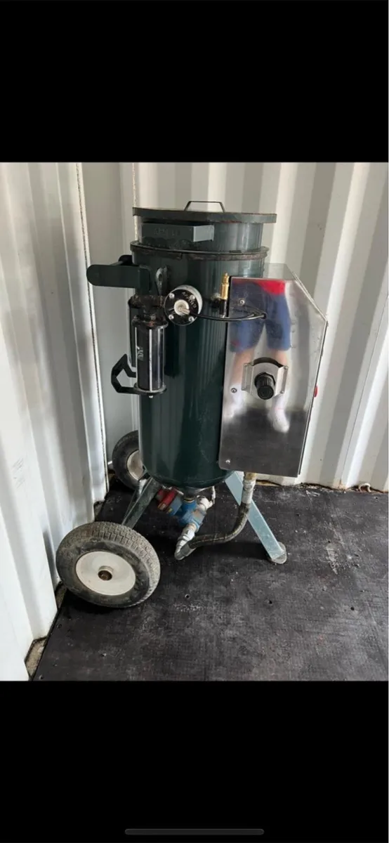 Sandblaster aqua blaster pot - Image 4