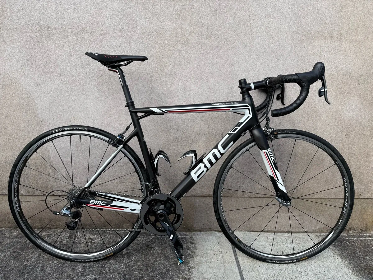 BMC Teammachine SLR02 Carbon Road Bike - Image 1