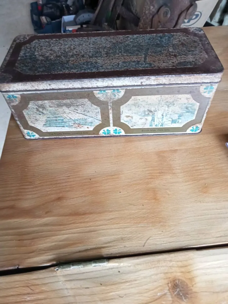 Selection of old biscuit tins - Image 4