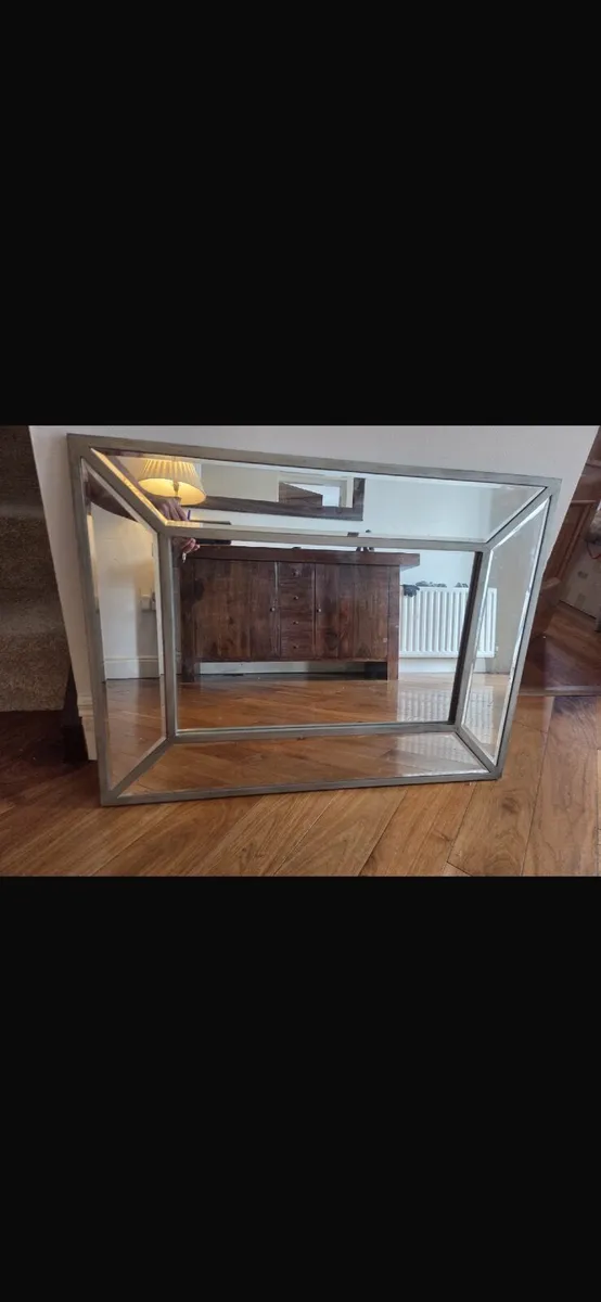 Silver metal mirror  800 x 600 50.00