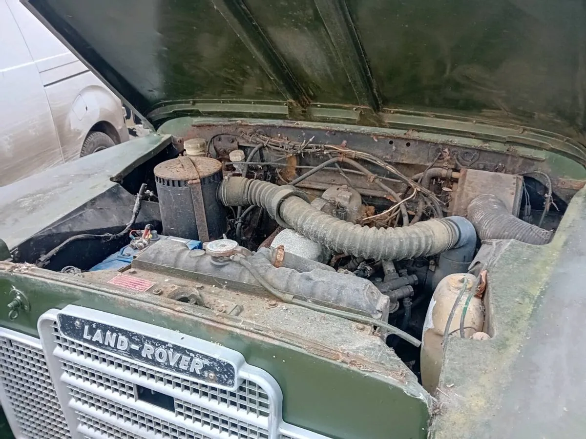 Land rover - Image 3