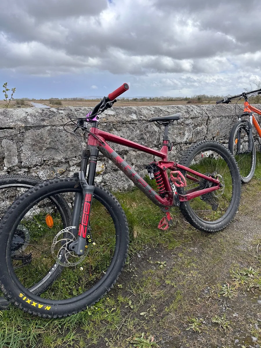 Custom made Enduro bike based on Trek Remedy 7 - Image 1