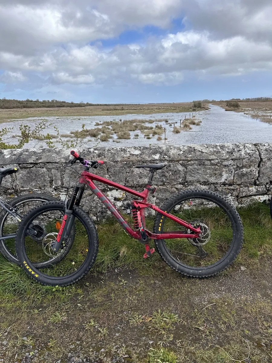 Custom made Enduro bike based on Trek Remedy 7 - Image 2