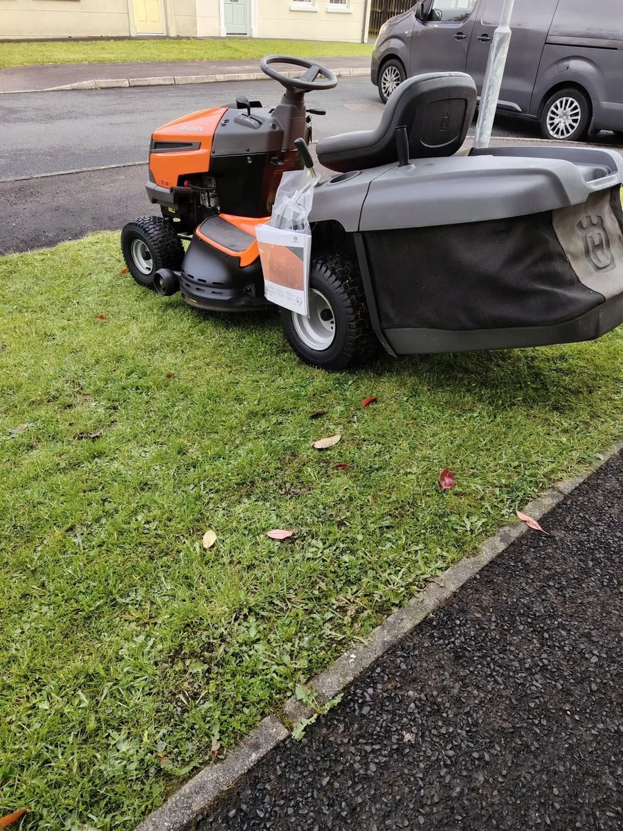 Husqvarna ride on lawnmower - Image 4