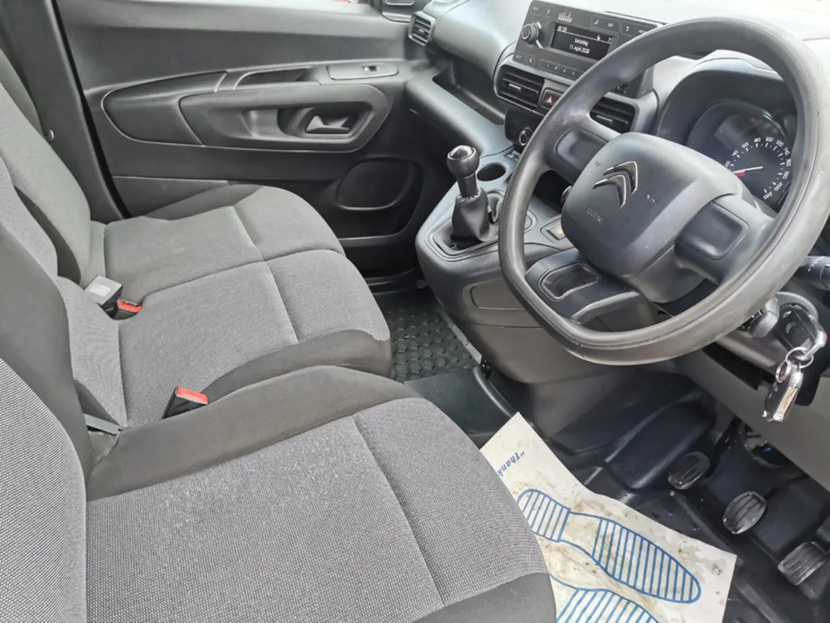 Citroen Berlingo LX BLUEHDI 75 650KG M 2DR - Image 3