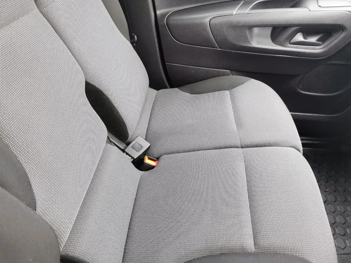 Citroen Berlingo LX BLUEHDI 75 650KG M 2DR - Image 4