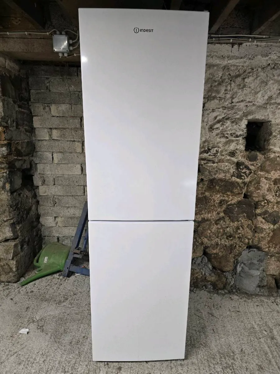 Indesit fridge freezer - Image 1