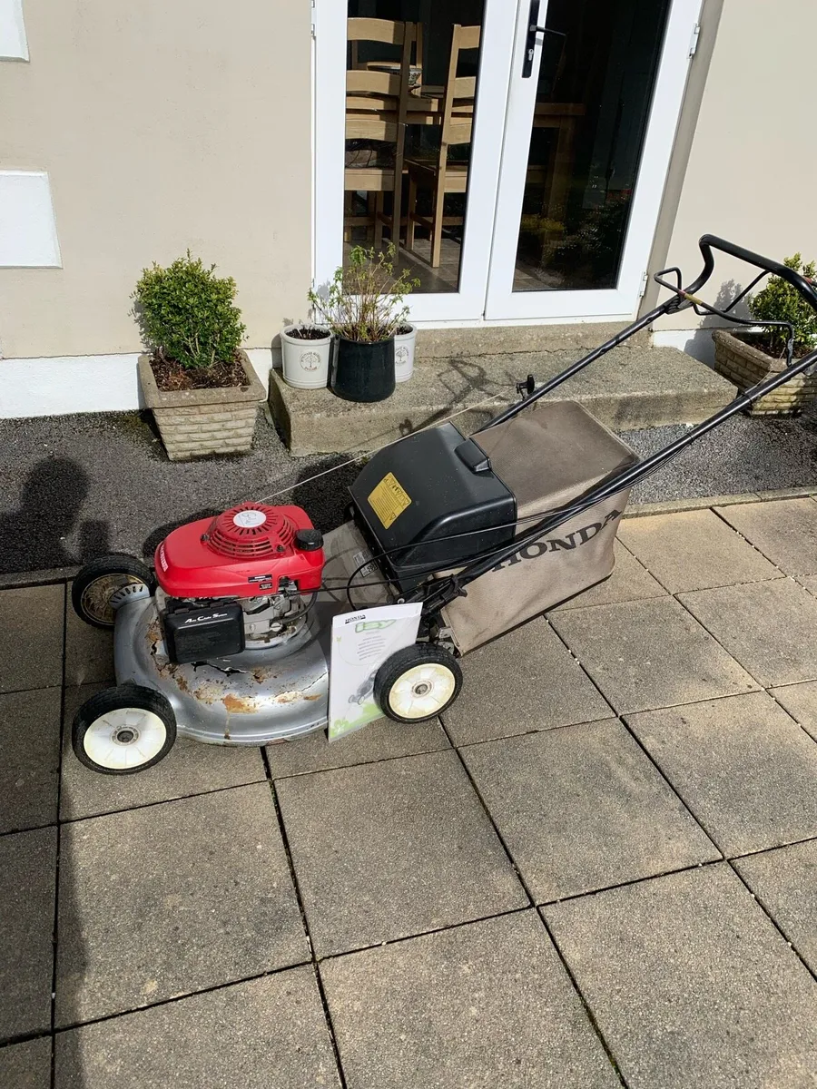 Honda lawnmower - Image 1