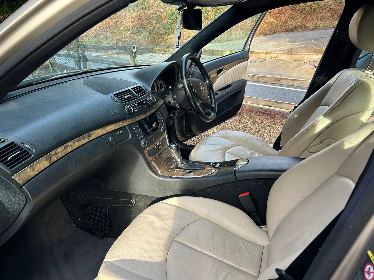 Mercedes e200 - Image 3