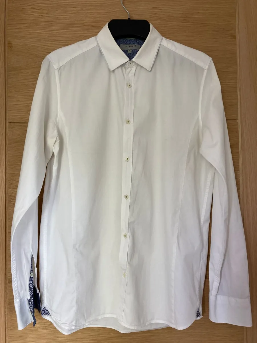 Ted Baker Men's Shirt White Blue Cuffs size 4 - Image 1