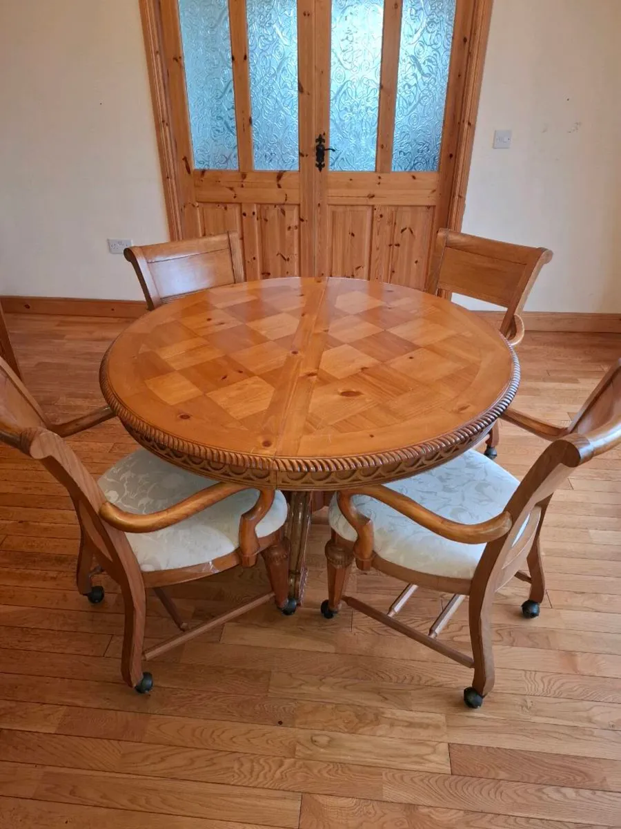 Solid Wood Extendable Table and 6 Chairs - Image 4