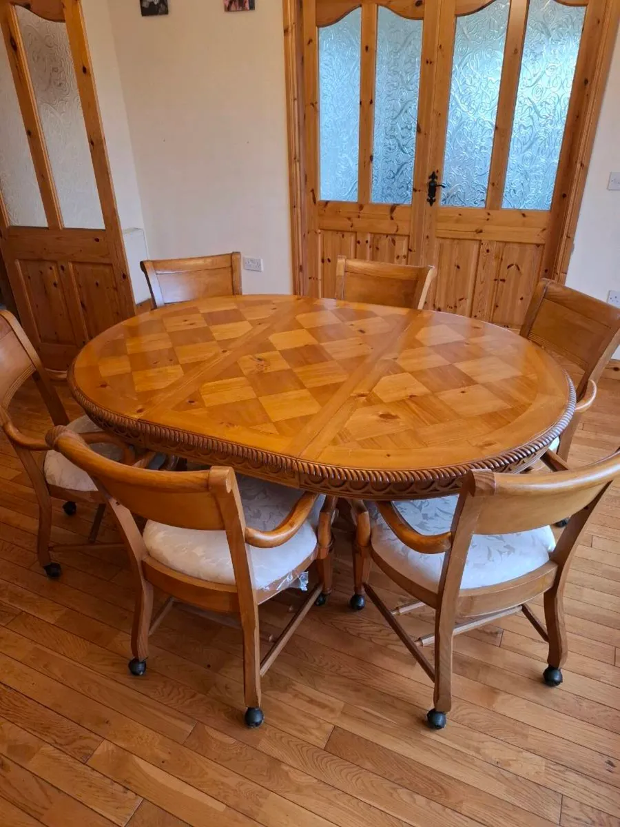 Solid Wood Extendable Table and 6 Chairs - Image 1
