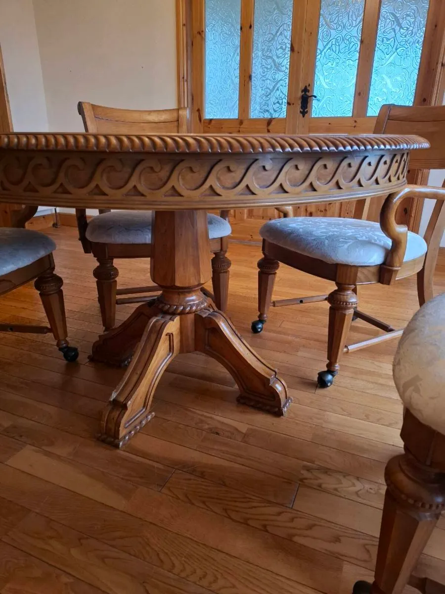 Solid Wood Extendable Table and 6 Chairs - Image 3