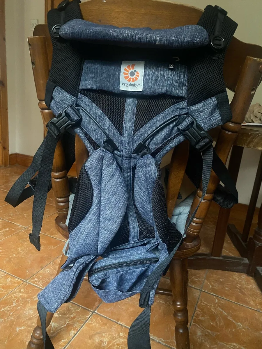 Baby carrier (ErgoBaby) - Image 1