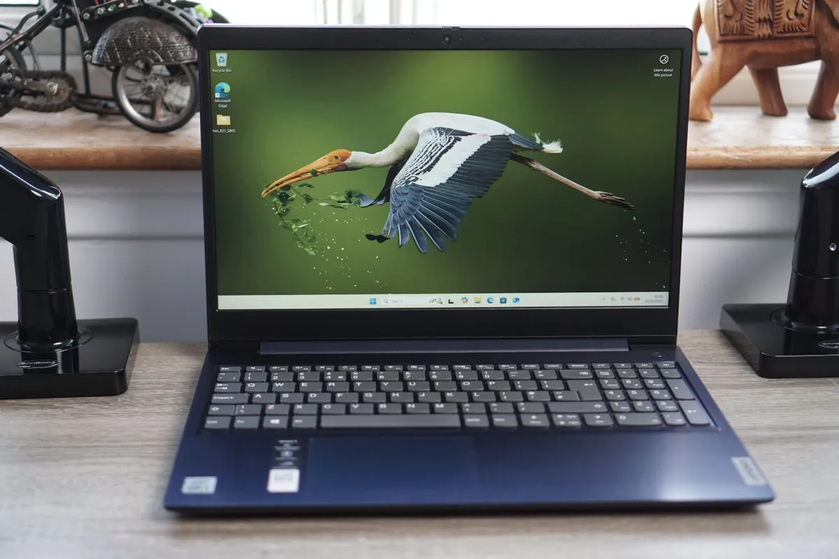 Lenovo IdeaPad 3 15.6" Laptop | i5-1035G1 | 8GB - Image 1