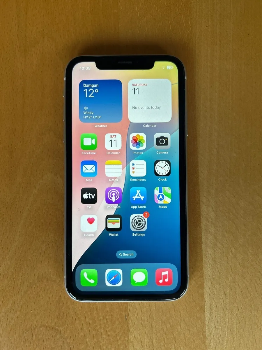 Apple iphone XR - Image 1