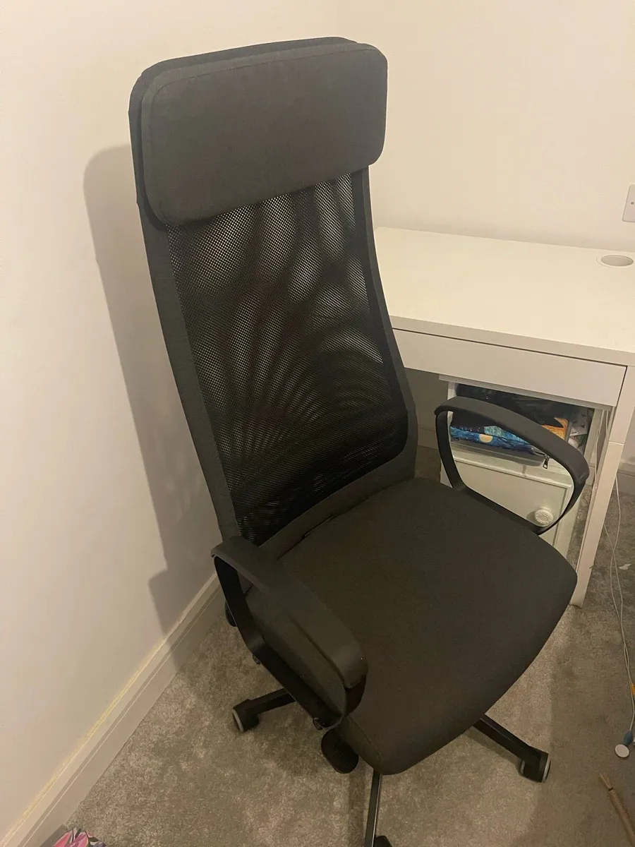 Office desk, chair and bedside table - Image 2