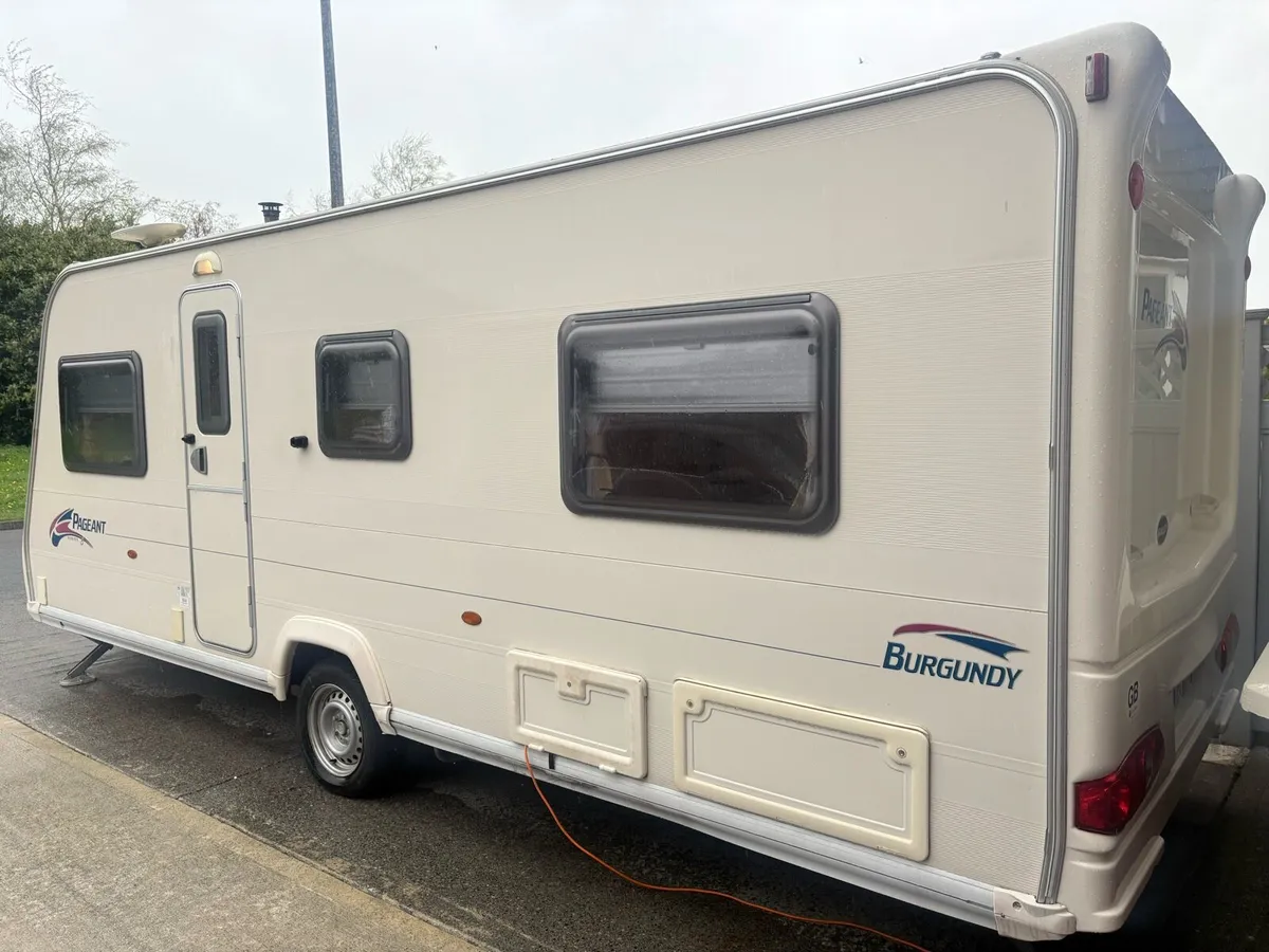 Bailey Pageant caravan - Image 1