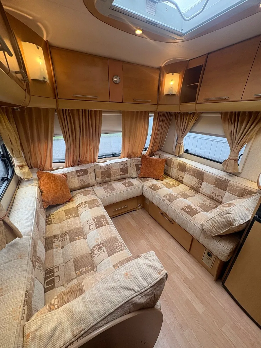 Bailey Pageant caravan - Image 2