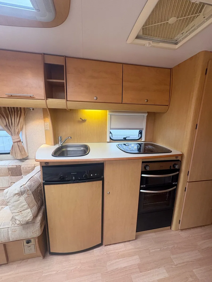 Bailey Pageant caravan - Image 3