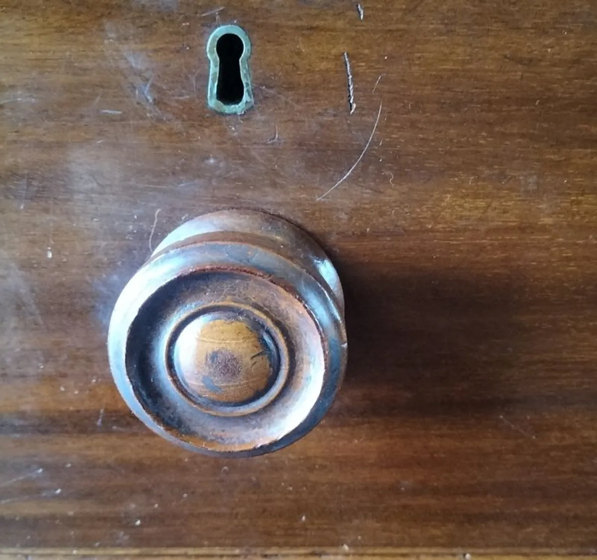 Victorian mahogany Chest of Drawers with moulded t - Image 4