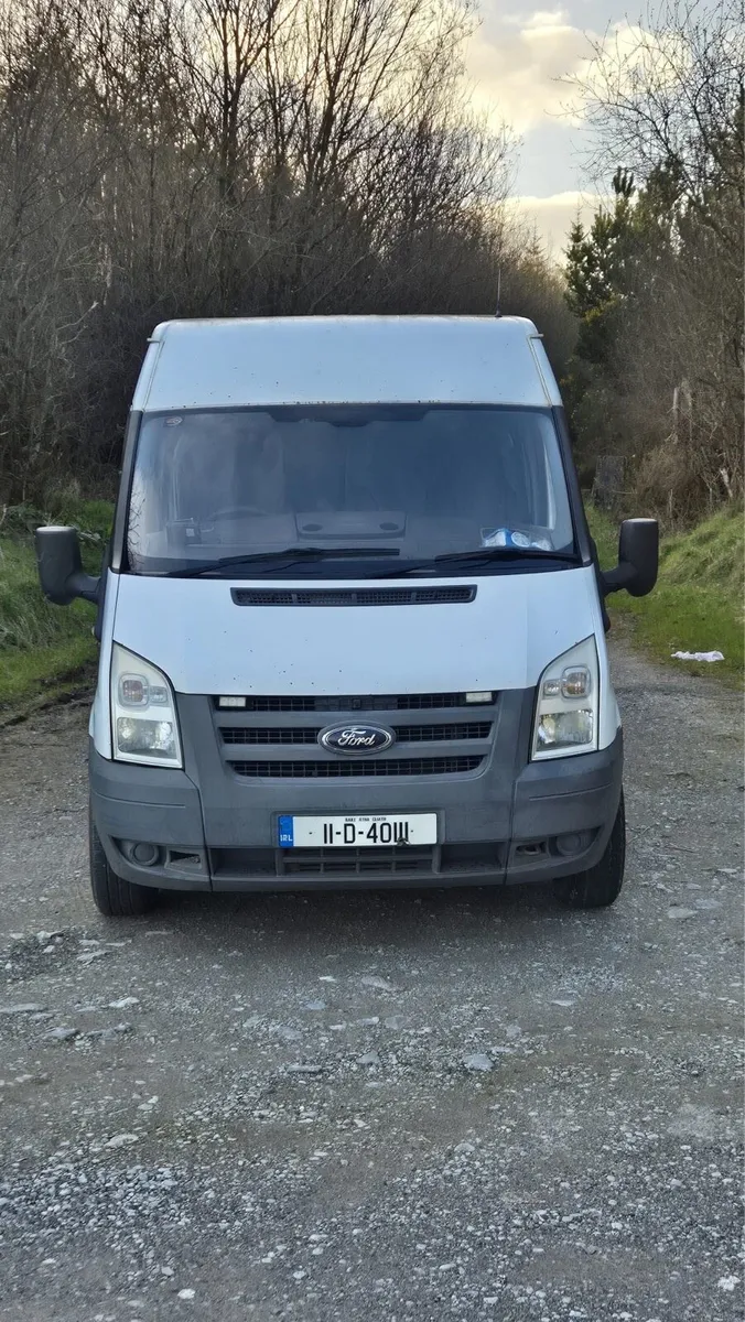 Crew cab ,6 seater  Ford transit van - Image 2