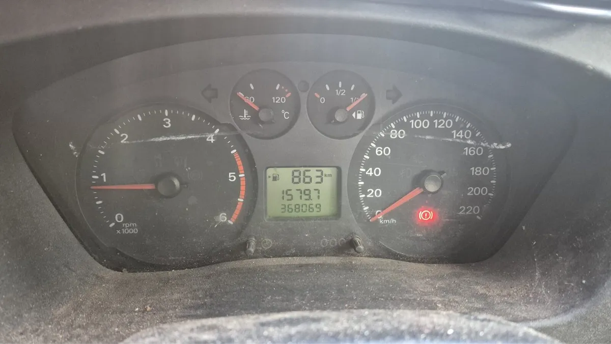 Crew cab ,6 seater  Ford transit van - Image 4