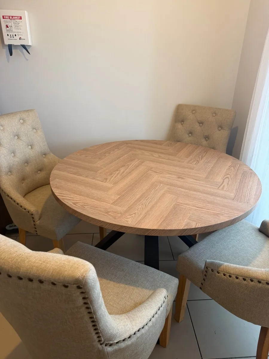 Kitchen Table - Image 2