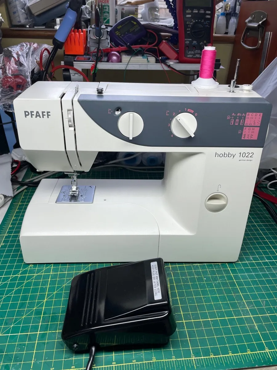 PFAFF hobby 1022 Sewing machine - Serviced - Excel - Image 2