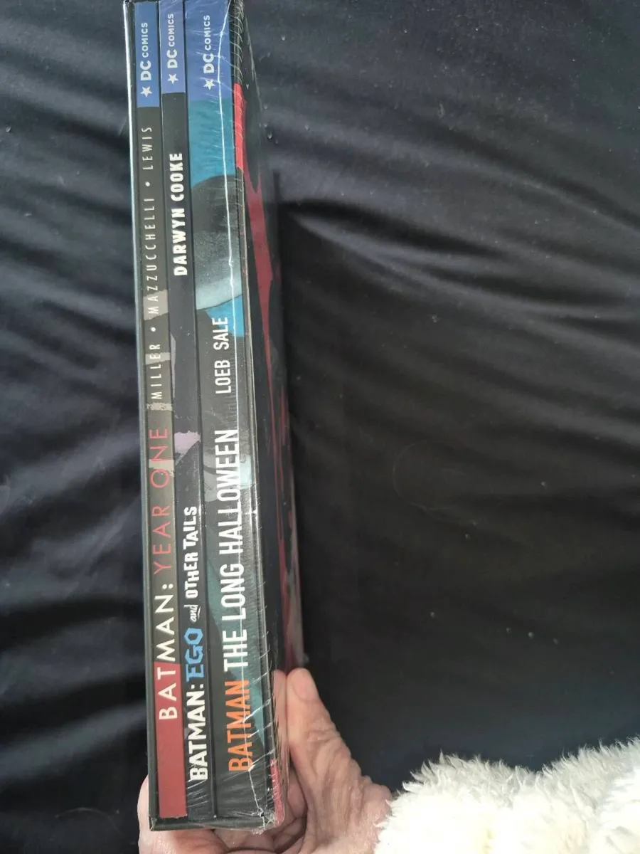 Batman Box Set: The Long Halloween and 2 more - Image 1