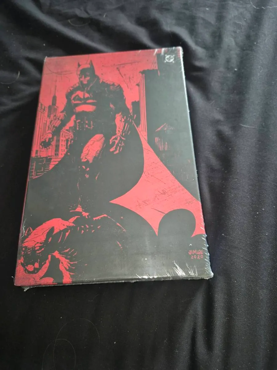 Batman Box Set: The Long Halloween and 2 more - Image 2