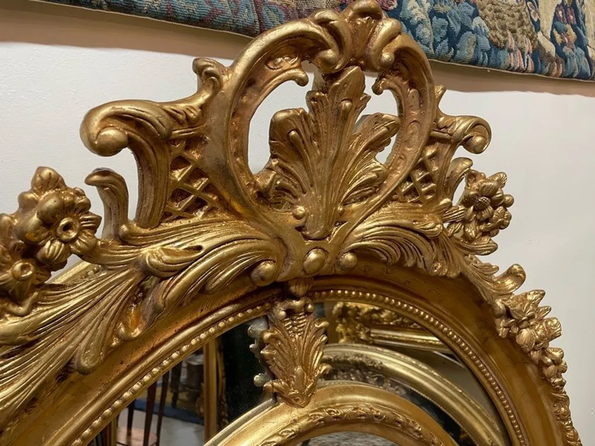 FLASH SALE ! Was 550 now 475 ! Large Ornate Gilt Wood Oval Mirror. A Statement Piece. - Image 4