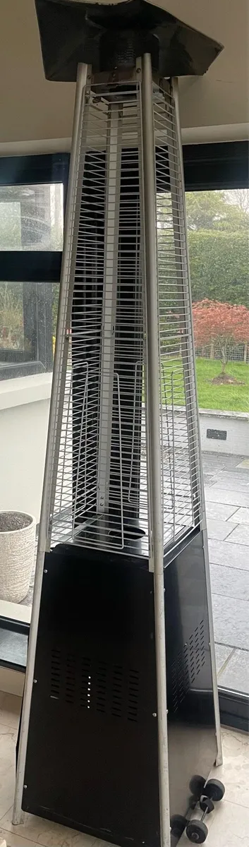 2 x Ex Hanleys Pyramid Gas Flame Patio Heaters