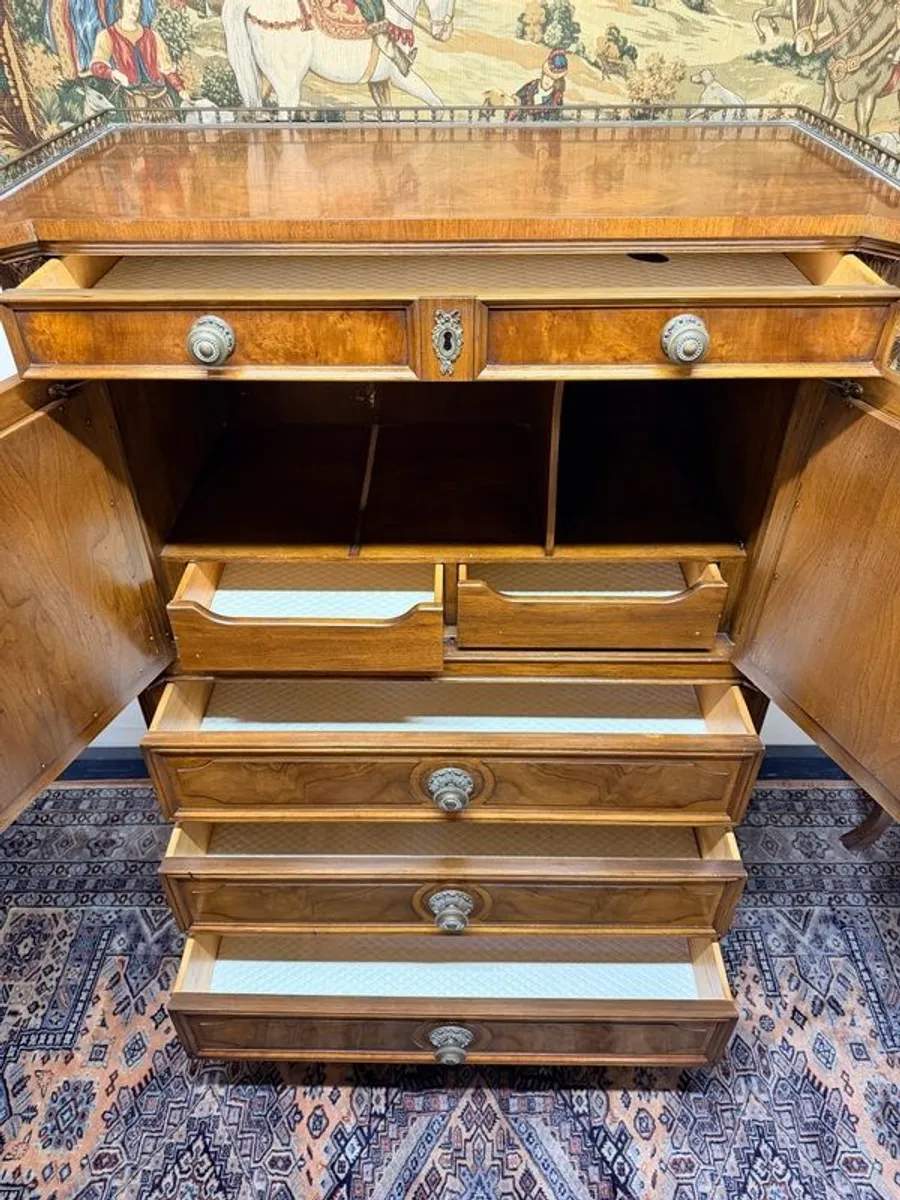 FLASH SALE! Was 760 Now 650 ! Fine Vintage Karges Solid Walnut Commode on Chest - Image 4