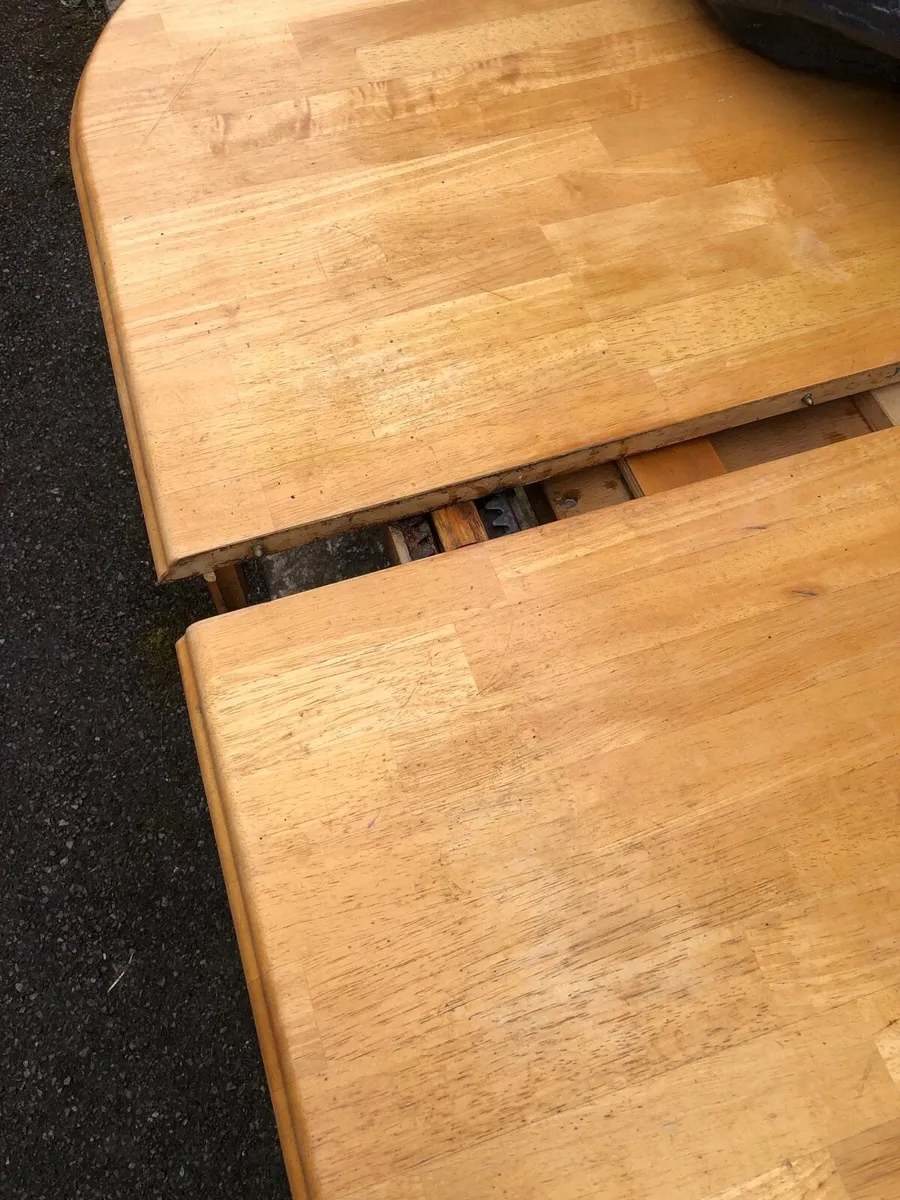 Dining table and chairs - Image 2