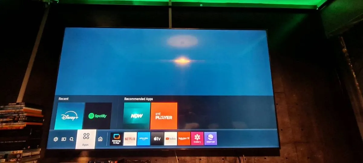 75" Samsung TU8000 Crystal UHD 4K HDR Smart TV - Image 1