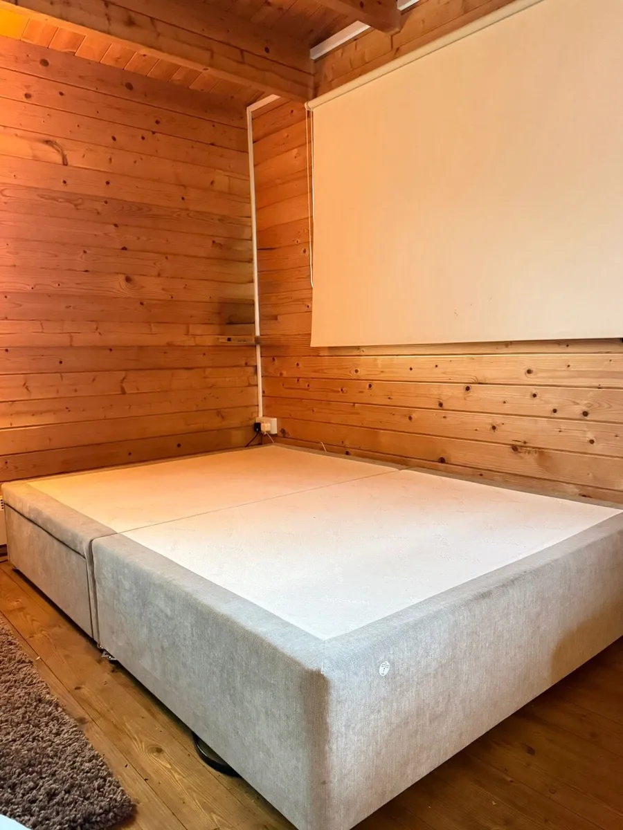 Double bed base - Image 1