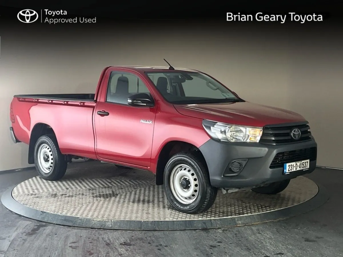 Toyota Hilux HILUX 2.4 DLX SINGLE CAB - Image 1