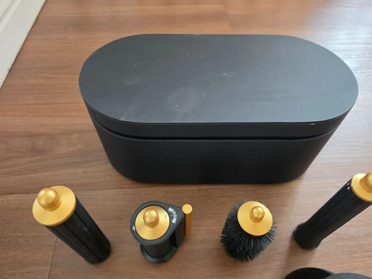Dyson Airwrap multi-styler and dryer - Image 3