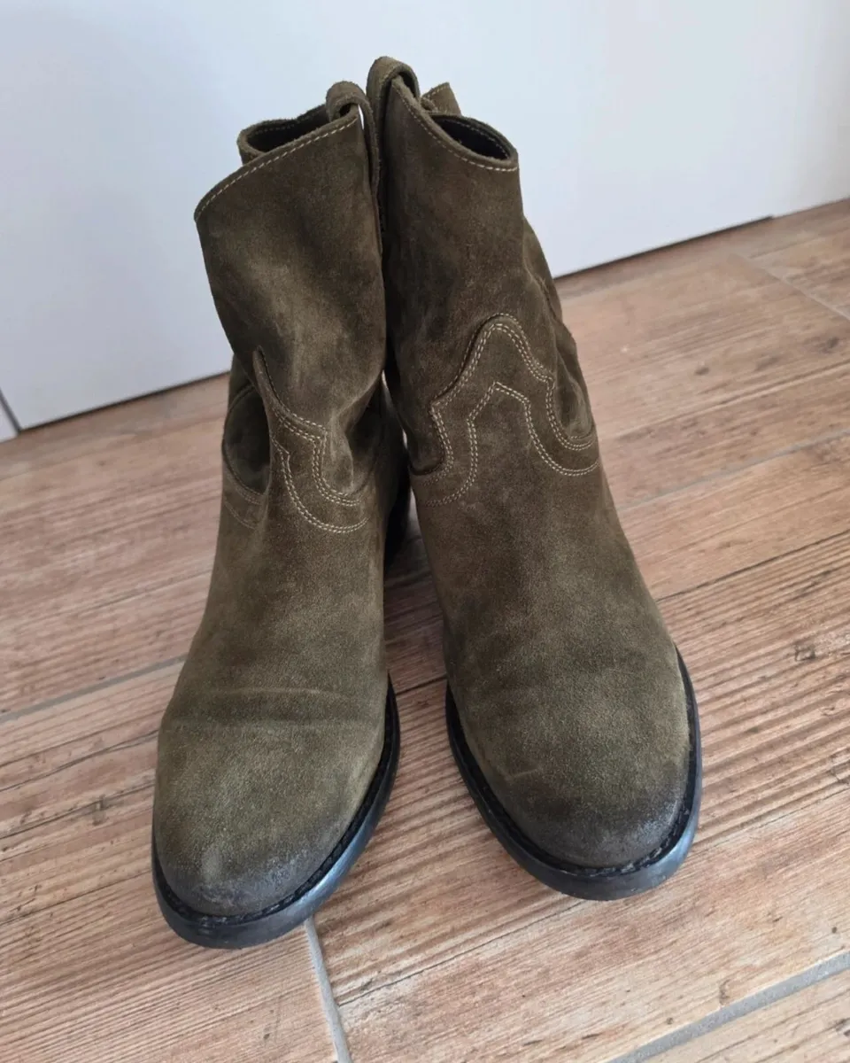 Lazamani cowboy/biker ankle boots size 6/39 - Image 2
