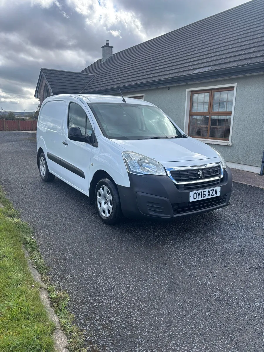 2016 Peugeot partner 200vrt (berlingo) - Image 2
