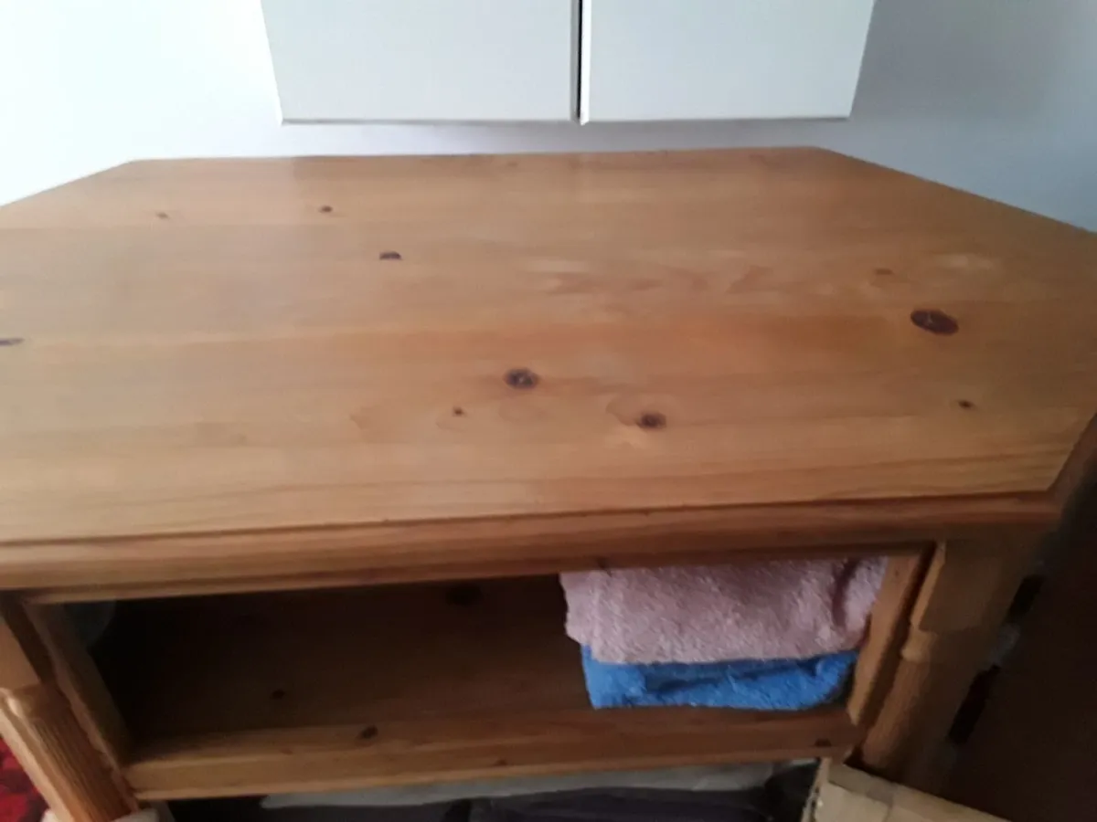 Strong sturdy solid pine unit plenty of storage - Image 2