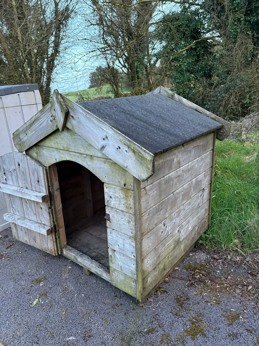 Wooden Dog Kennel - Image 3
