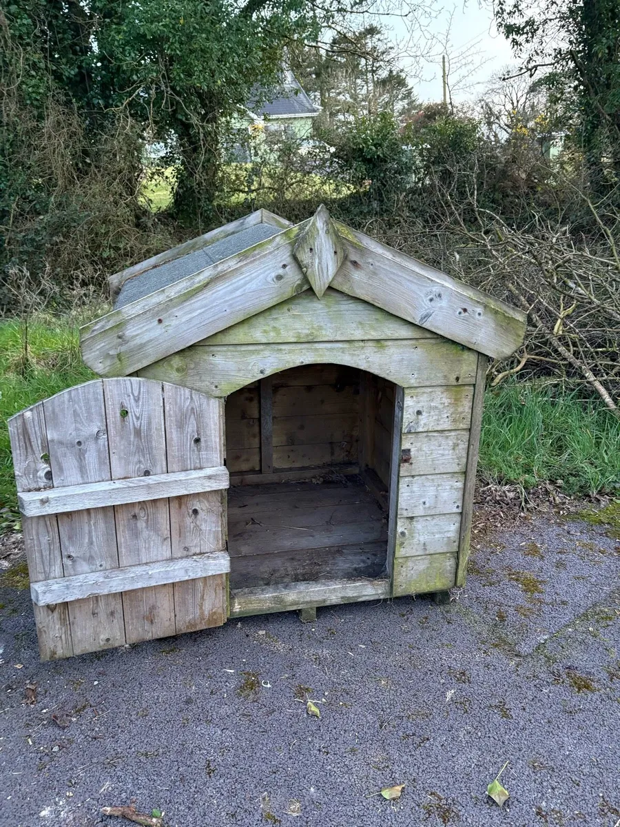 Wooden Dog Kennel - Image 4