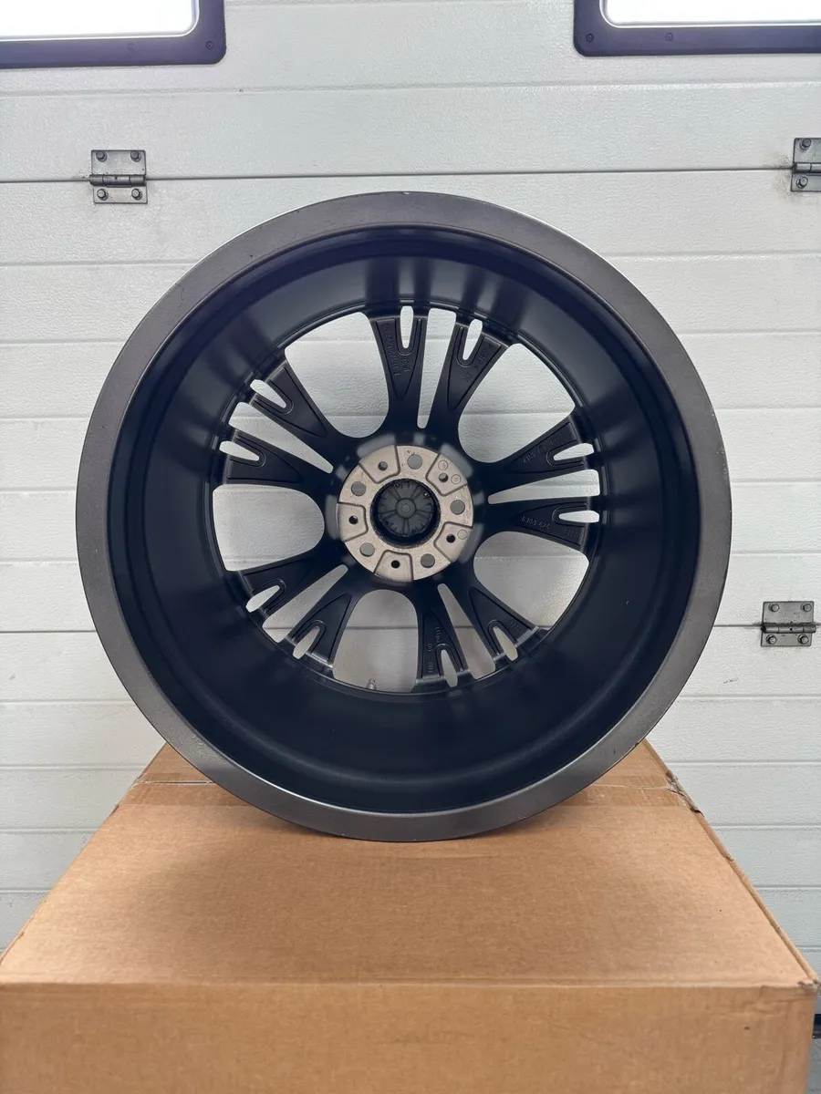 21” Genuine BMW F15 Alloys - Image 2